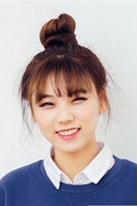 简单好看的韩式齐刘海发型扎法图片