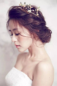 好看的韩式新娘盘发步骤发型图片