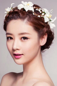 2020年最新韩式新娘盘发发型图片