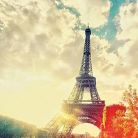 法国巴黎埃菲尔铁塔暖色阳光下唯美的摄影图片