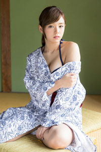 日本和服美女筱崎爱性感人体艺术诱惑图片